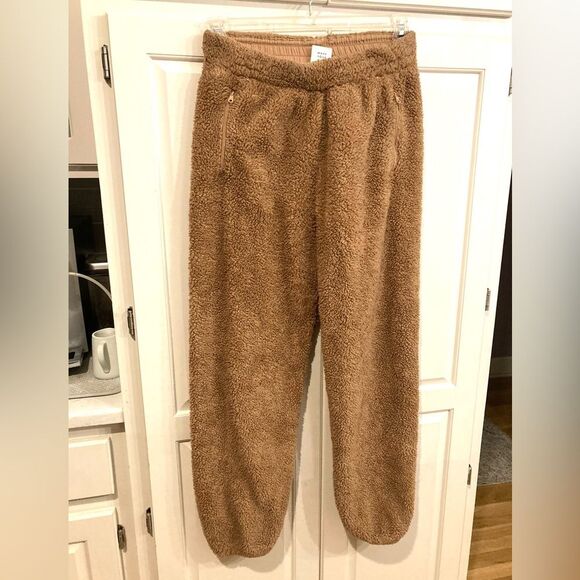 Aerie Teddy Fluffy Camel Tan Pull On Jogger Pants Zipper Pockets Size Medium - Picture 2 of 10